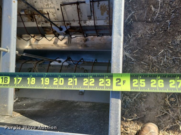 image for item LG9486 (8) Smidley hog feeders