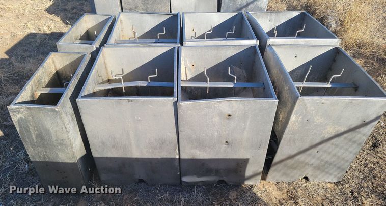 image for item LG9487 (8) Smidley hog feeders