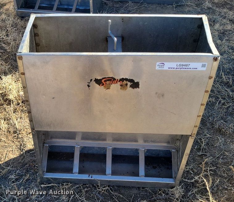 image for item LG9487 (8) Smidley hog feeders