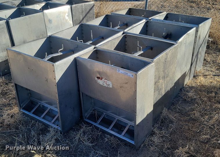 image for item LG9488 (8) Smidley hog feeders