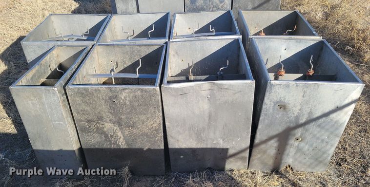 image for item LG9488 (8) Smidley hog feeders