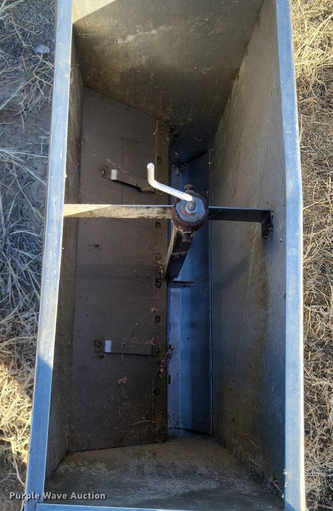 image for item LG9488 (8) Smidley hog feeders