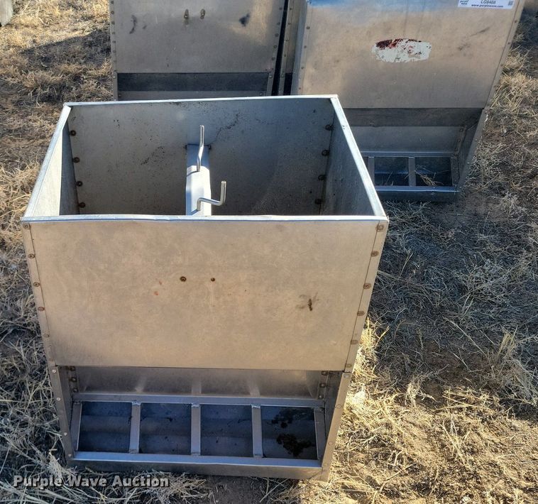 image for item LG9488 (8) Smidley hog feeders