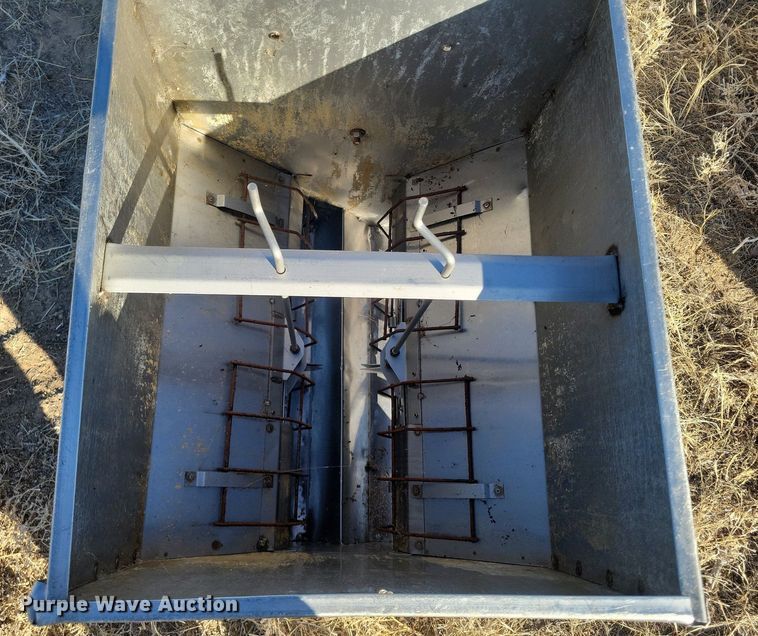 image for item LG9489 (8) Smidley hog feeders