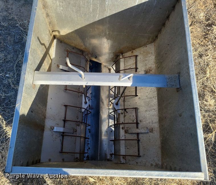 image for item LG9491 (8) Smidley hog feeders