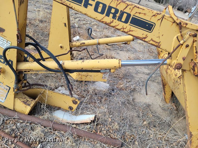 image for item LG9504 Ford 19-856  loader