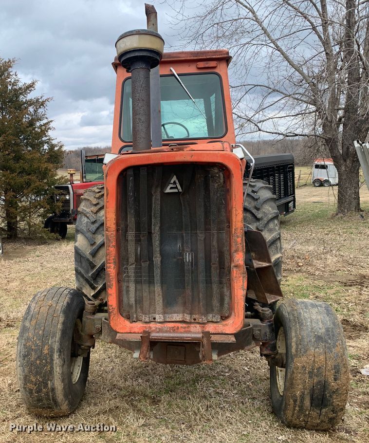 image for item LI9081 1979 Allis Chalmers 7010  tractor