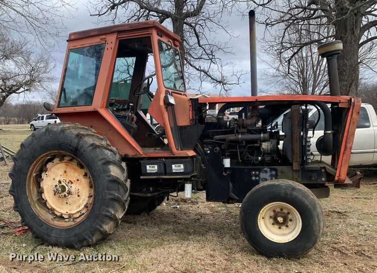 image for item LI9081 1979 Allis Chalmers 7010  tractor