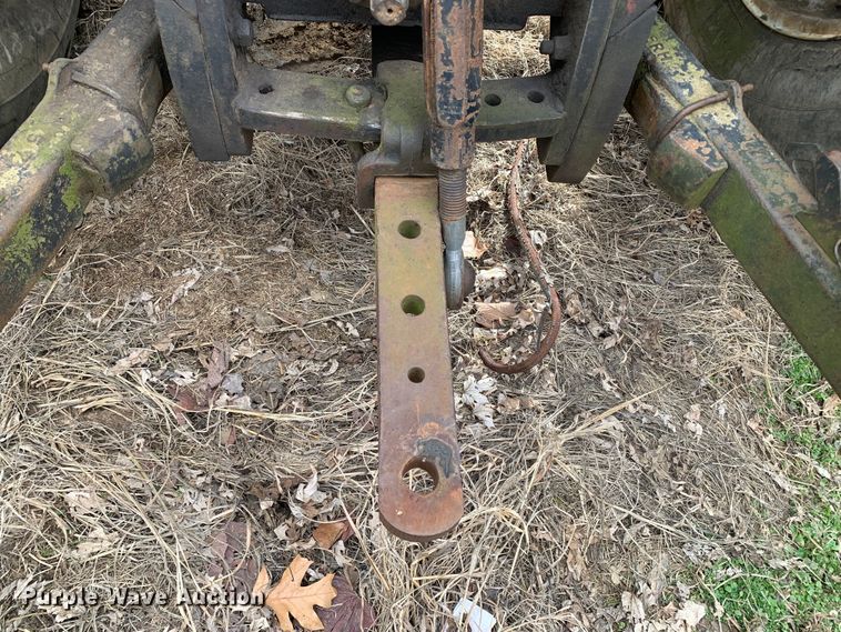 image for item LI9081 1979 Allis Chalmers 7010  tractor