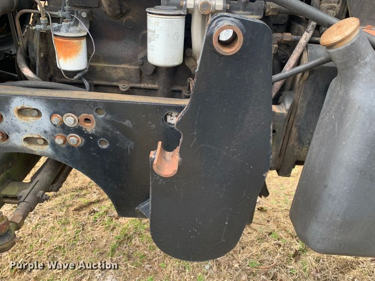 image for item LI9081 1979 Allis Chalmers 7010  tractor