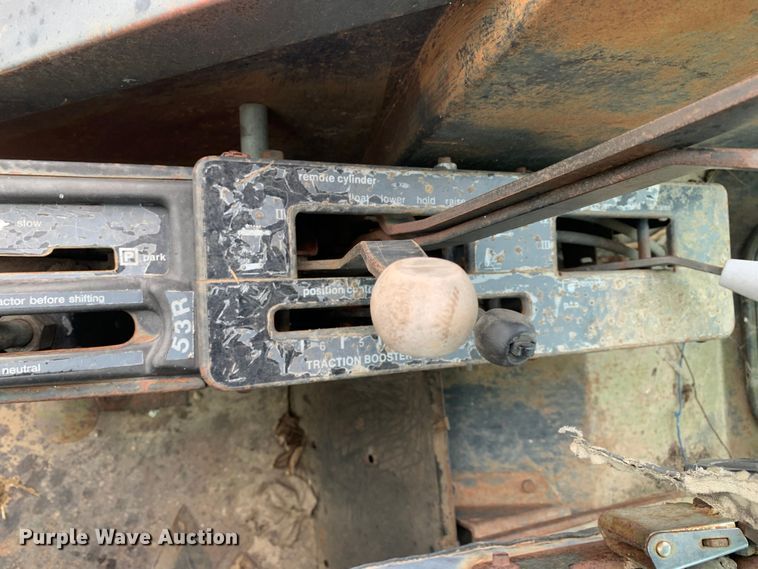 image for item LI9081 1979 Allis Chalmers 7010  tractor