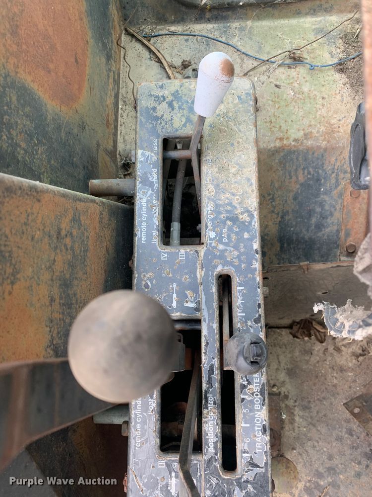 image for item LI9081 1979 Allis Chalmers 7010  tractor