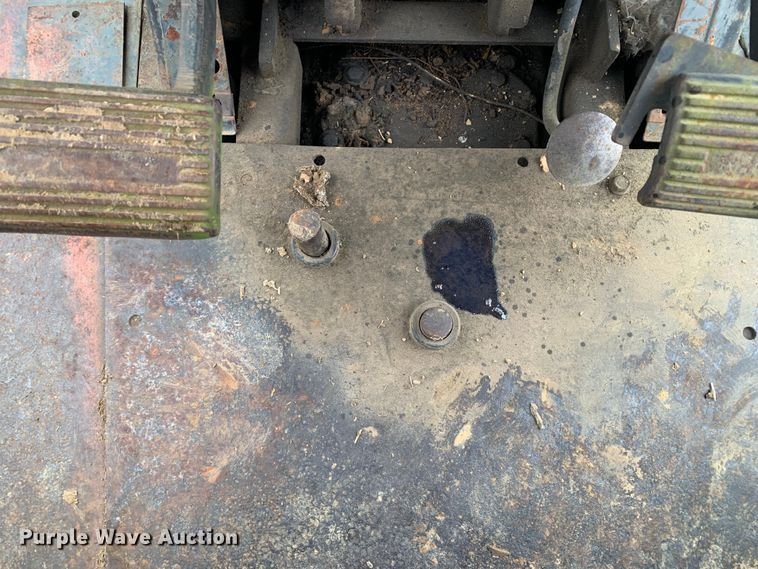 image for item LI9081 1979 Allis Chalmers 7010  tractor