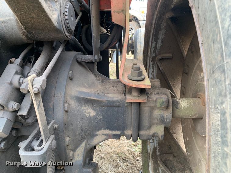 image for item LI9081 1979 Allis Chalmers 7010  tractor