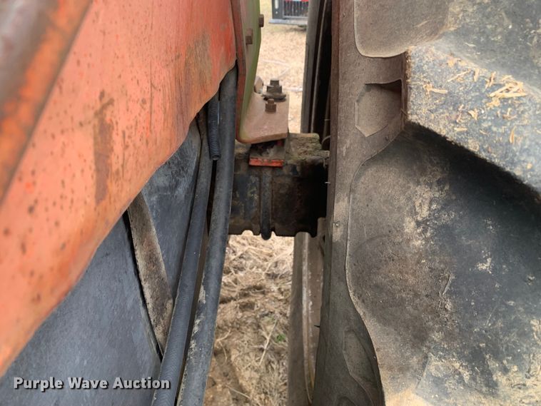 image for item LI9081 1979 Allis Chalmers 7010  tractor