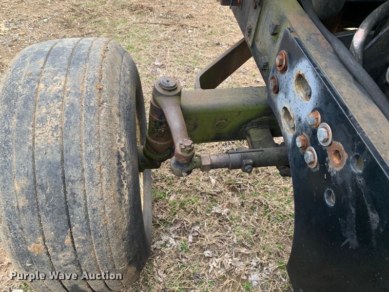 image for item LI9081 1979 Allis Chalmers 7010  tractor
