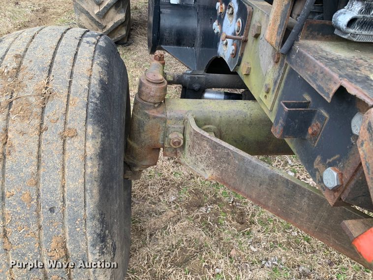 image for item LI9081 1979 Allis Chalmers 7010  tractor