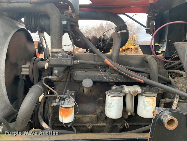 image for item LI9081 1979 Allis Chalmers 7010  tractor