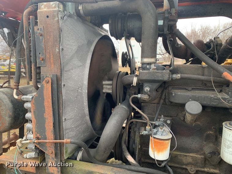 image for item LI9081 1979 Allis Chalmers 7010  tractor