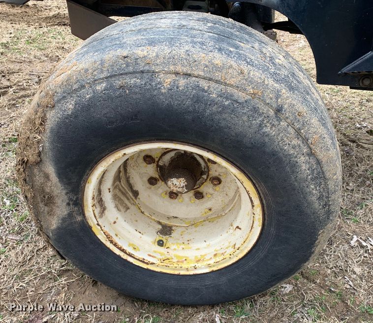 image for item LI9081 1979 Allis Chalmers 7010  tractor