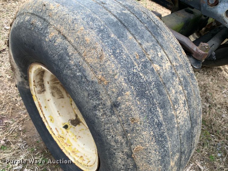 image for item LI9081 1979 Allis Chalmers 7010  tractor