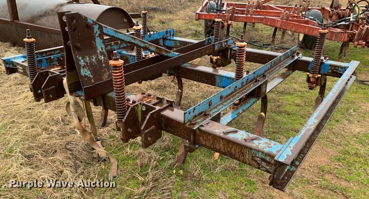 image for item LI9090 Ford I3I CPLOW  chisel