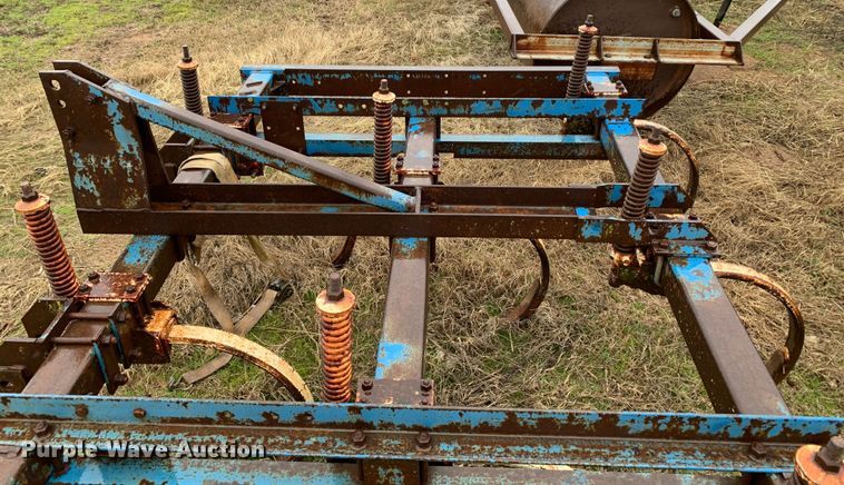 image for item LI9090 Ford I3I CPLOW  chisel