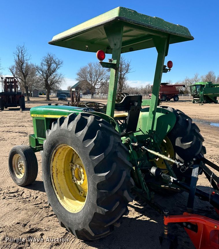 image for item LT9113 1974 John Deere 2030  tractor