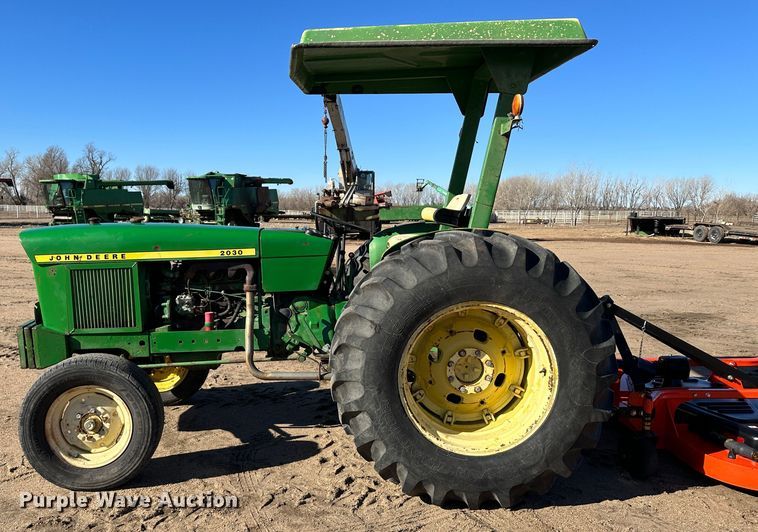image for item LT9113 1974 John Deere 2030  tractor