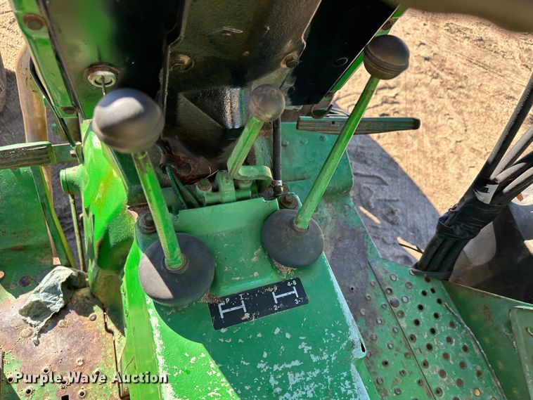 image for item LT9113 1974 John Deere 2030  tractor