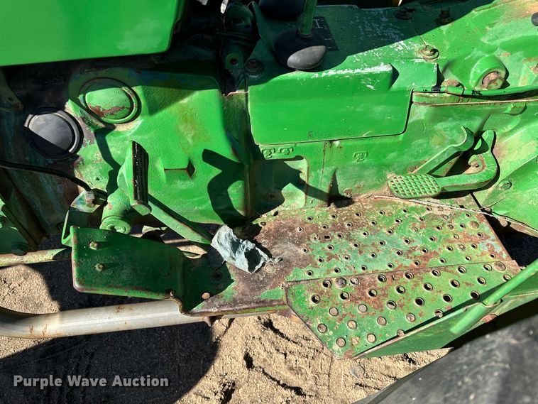 image for item LT9113 1974 John Deere 2030  tractor