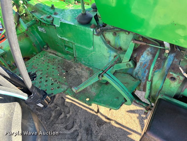 image for item LT9113 1974 John Deere 2030  tractor