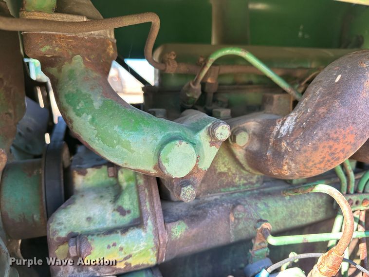 image for item LT9113 1974 John Deere 2030  tractor