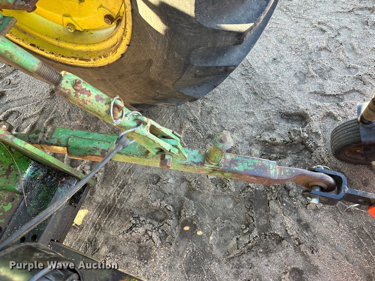 image for item LT9113 1974 John Deere 2030  tractor