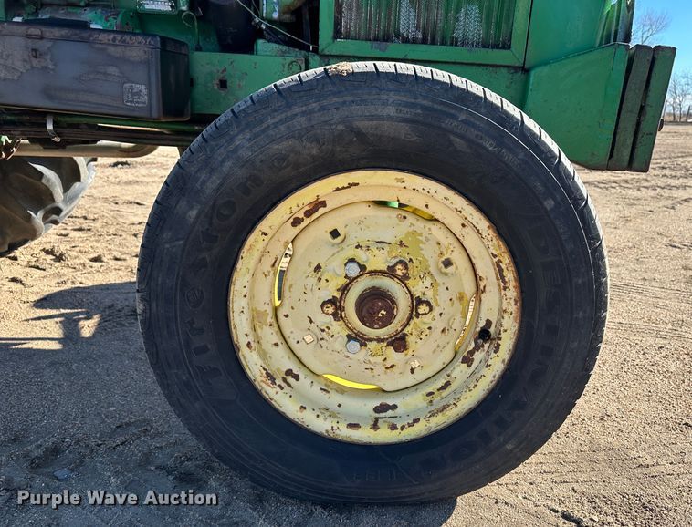image for item LT9113 1974 John Deere 2030  tractor