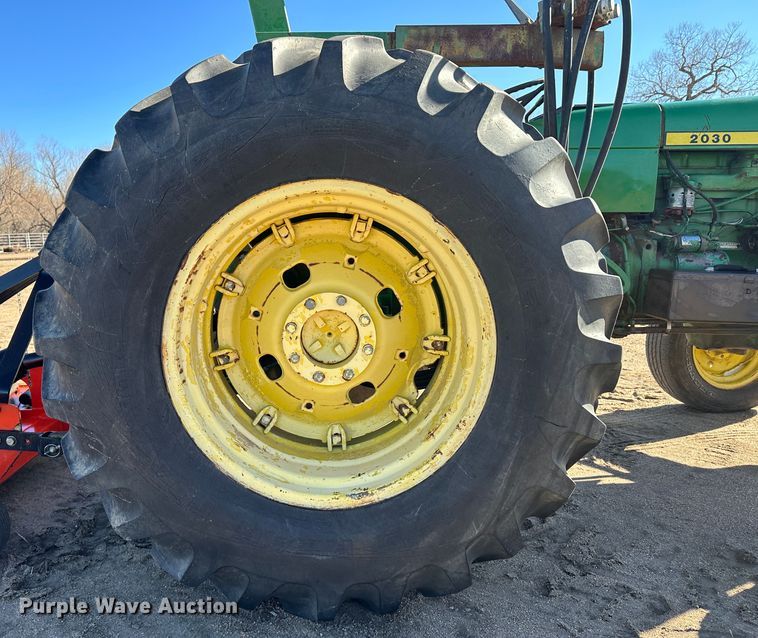 image for item LT9113 1974 John Deere 2030  tractor