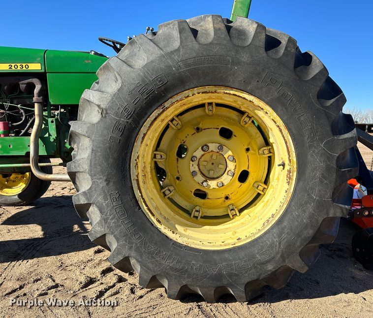 image for item LT9113 1974 John Deere 2030  tractor