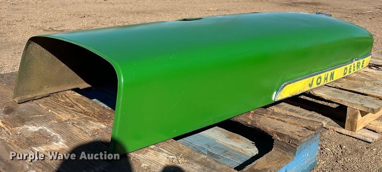 image for item LT9117 John Deere tractor hood