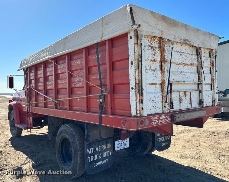 image for item LT9418 1977 Chevrolet C60  grain truck