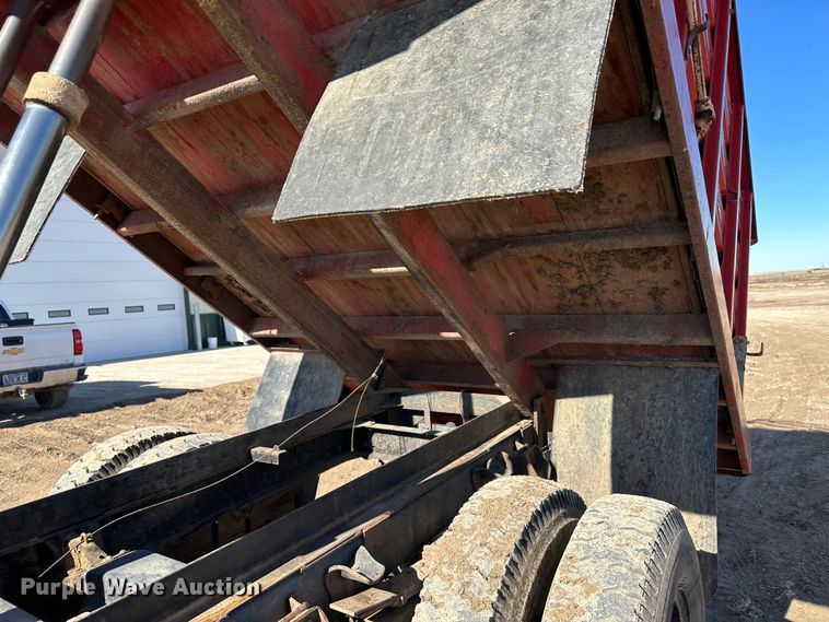 image for item LT9418 1977 Chevrolet C60  grain truck