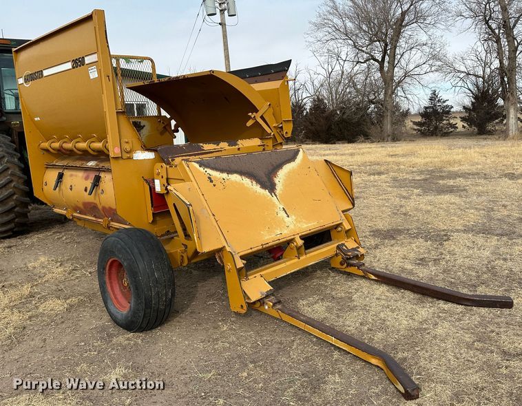 image for item LT9422 HayBuster 2650  bale processor
