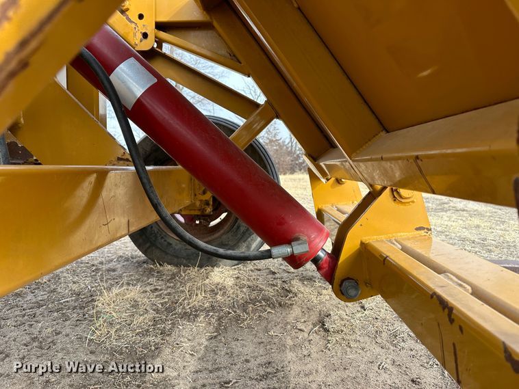 image for item LT9422 HayBuster 2650  bale processor