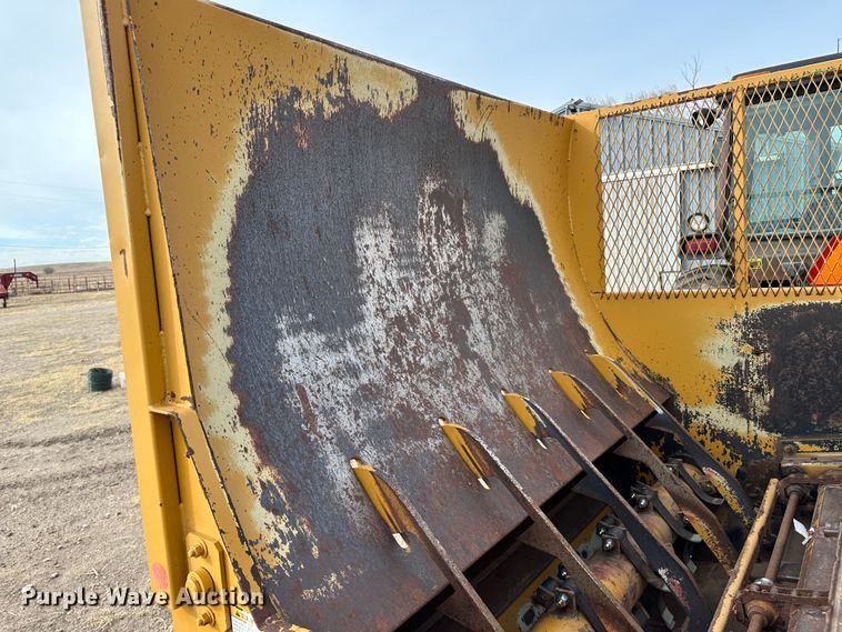 image for item LT9422 HayBuster 2650  bale processor