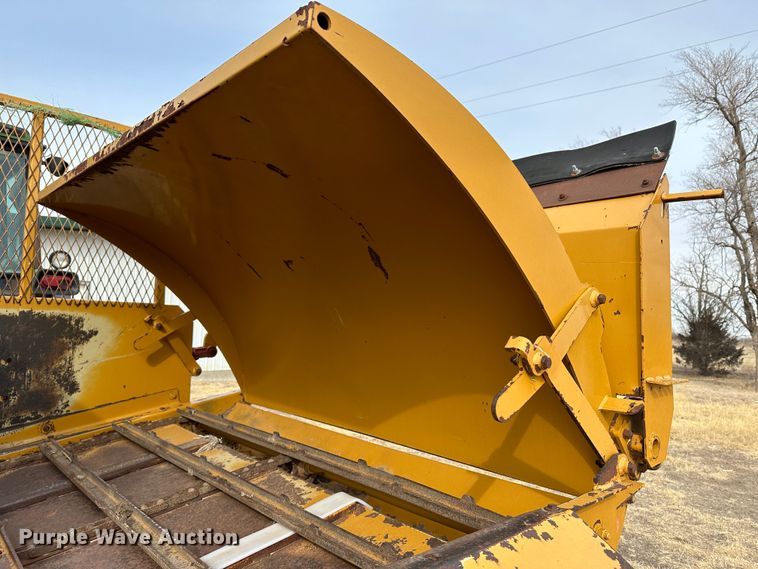 image for item LT9422 HayBuster 2650  bale processor