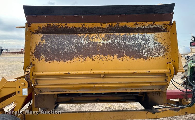 image for item LT9422 HayBuster 2650  bale processor