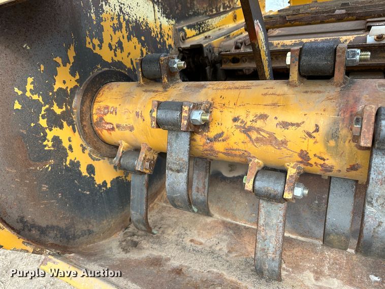 image for item LT9422 HayBuster 2650  bale processor