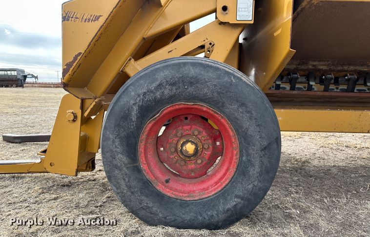 image for item LT9422 HayBuster 2650  bale processor