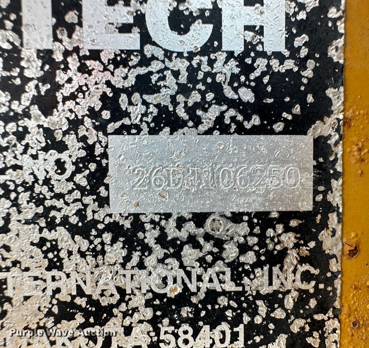 image for item LT9422 HayBuster 2650  bale processor