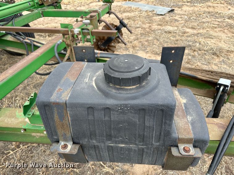 image for item LT9429 John Deere 610  chisel