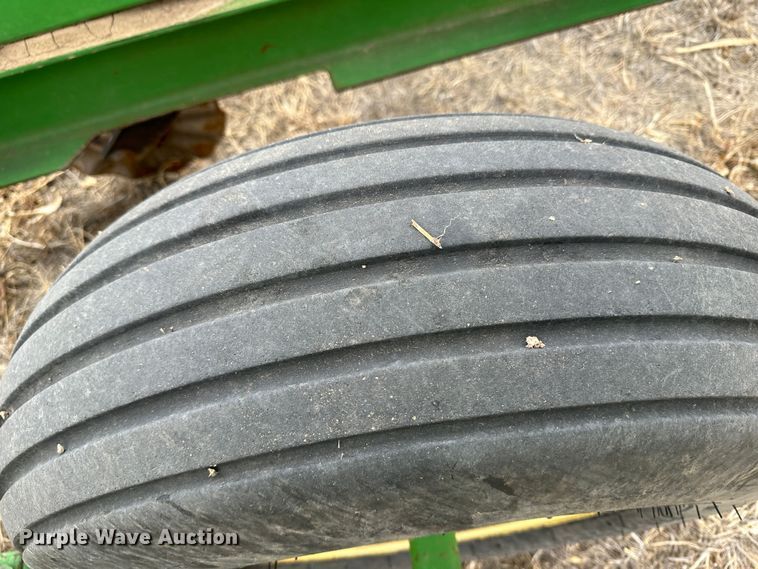 image for item LT9429 John Deere 610  chisel